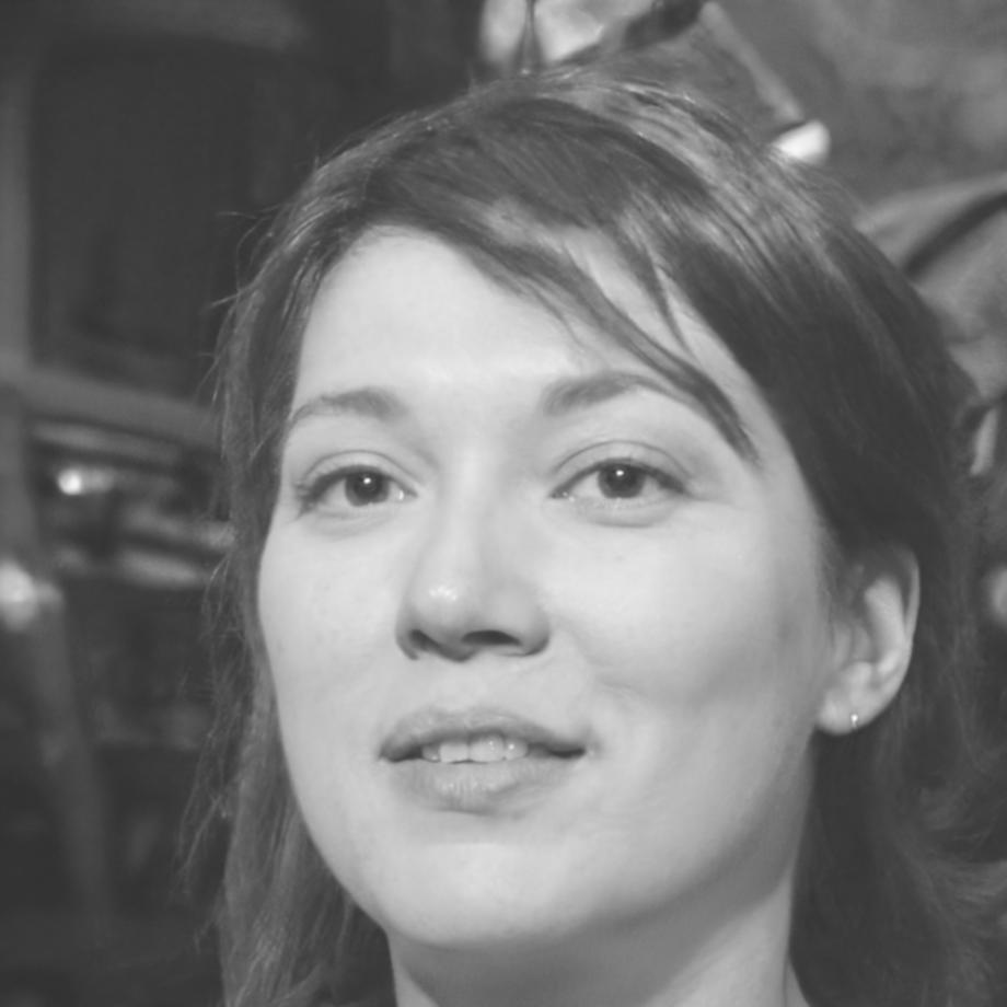 Portrait de Léonie Mercier, spécialiste en gestion financière prévisionnelle